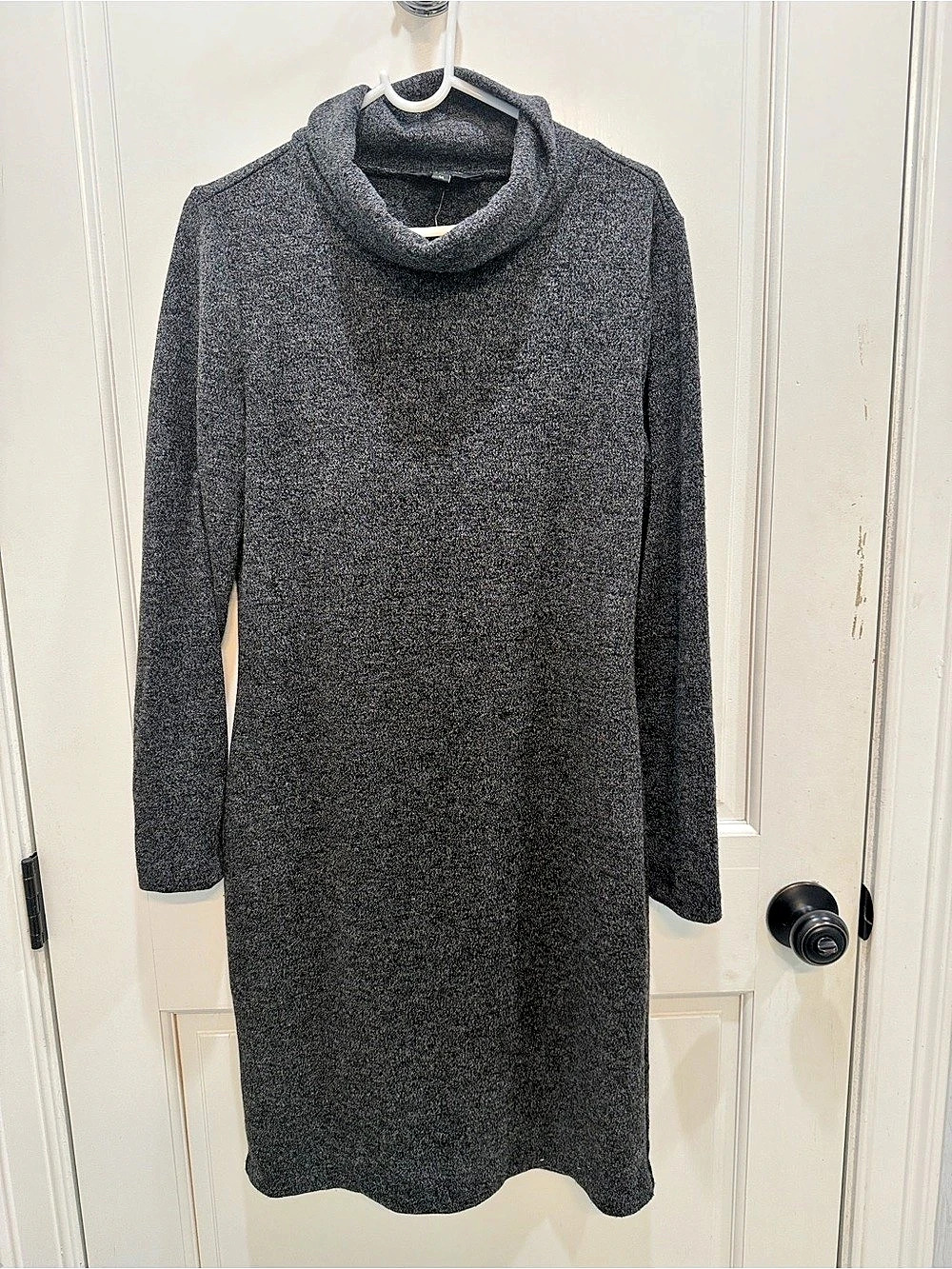 Banana Republic Long Sleeve Cowl Neck Dress in Gray Size Medium NWT